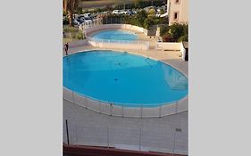 Studio avec piscines 800m de la plage le lagon bleu le grau du roi