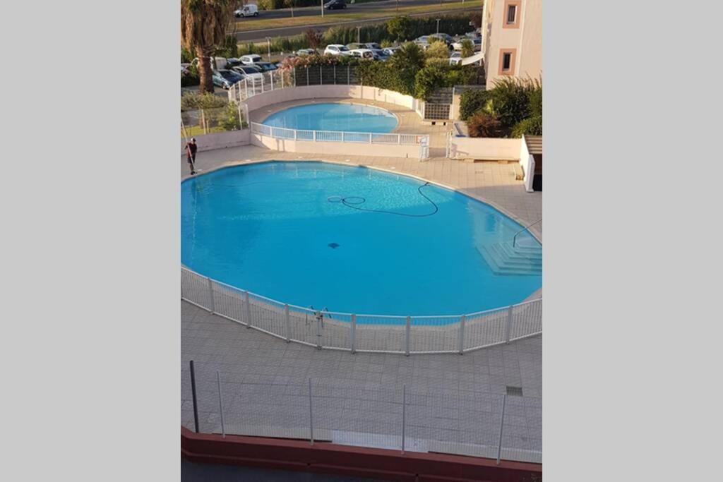 Studio avec piscines 800m de la plage le lagon bleu le grau du roi Extérieur photo